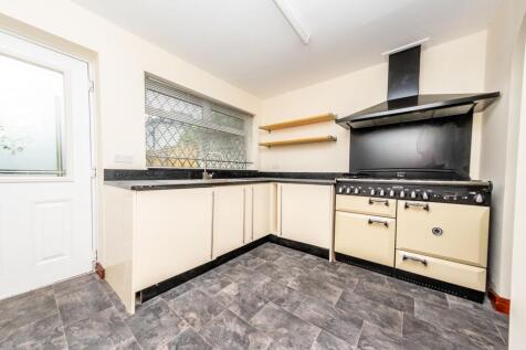 Birchfield Avenue, Morley, LS27 photo 4