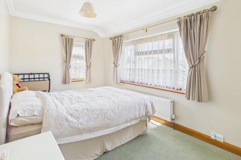 CAM02519G0-PR0343-STILL016