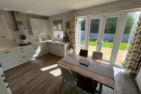 Castle Close, Stretton, DE13 photo 4