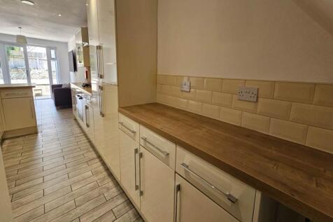 Kitchen (2)
