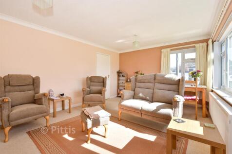 Lounge/ Dining Room