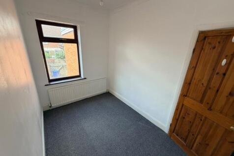 Kings Road, Cudworth photo 5