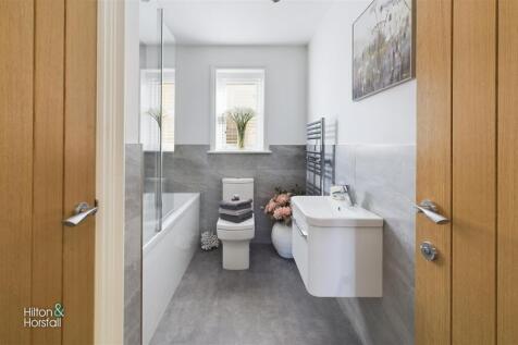 Internal Photo (Plot 8)