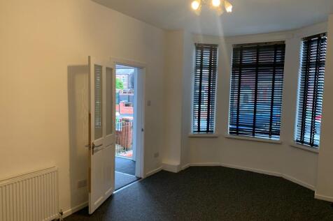 28 Westleigh Street, Manchester. M9 4EF photo 3