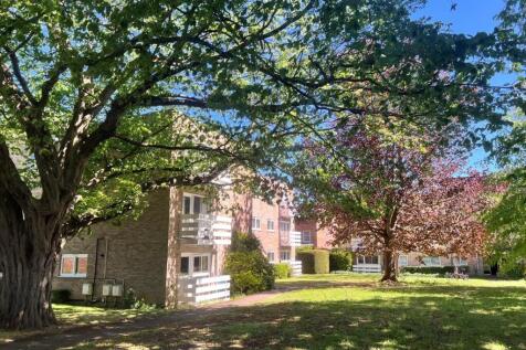 CUNLIFFE CLOSE APARTMENT BLOCK.jpg