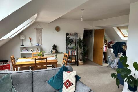 Select Court, Bagley Lane, Farsley photo 4