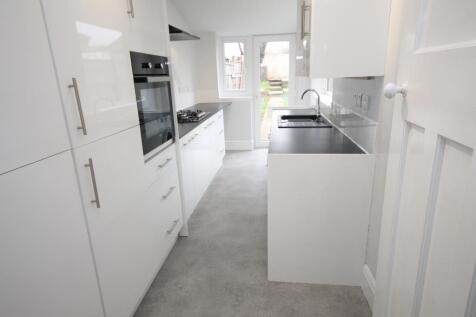 Kitchen (Copy).JPG