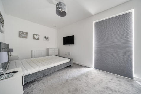 1382036-1-691b3c6...