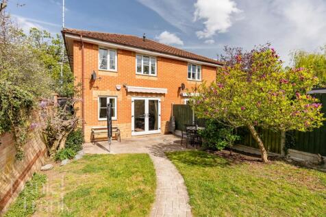 Loughton, IG10 - property photo