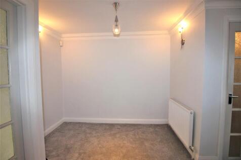 7 - Dining room.jpg