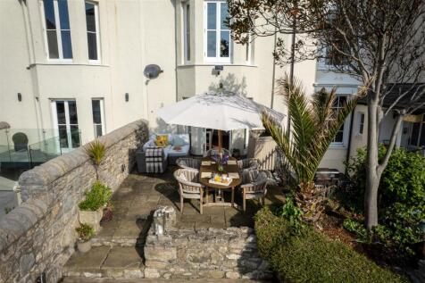 Exterior - 2 Bulkeley Terrace, Beaumaris-22.jpg