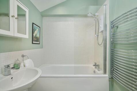 Main family bathroom