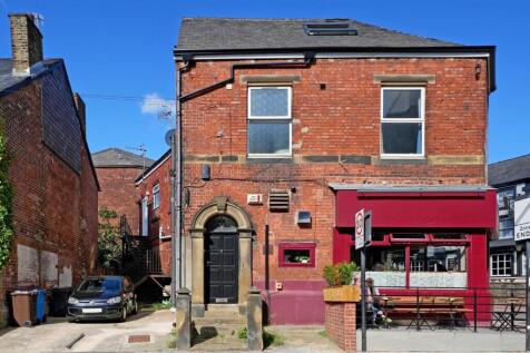 4 Ashdell, entrance.jpg