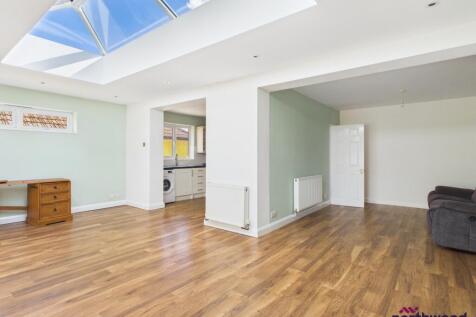 Gorringe Drive, Willingdon, Eastbourne, BN20 photo 4