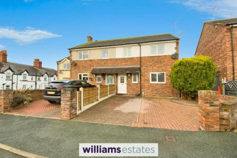 Rhyl, LL18 - property photo