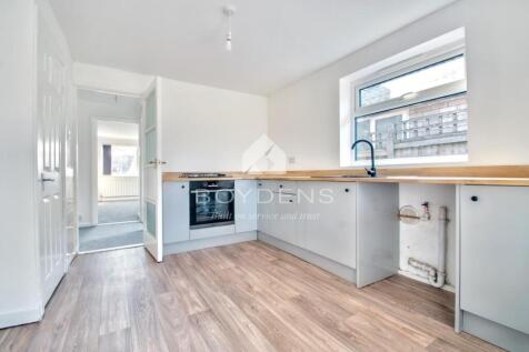 Branscombe Close, Frinton on Sea photo 3