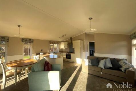 Open Plan Living/Kitchen/Dining Area