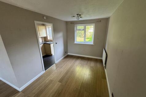 Chelsea Close, Glen Parva, Leicester photo 4