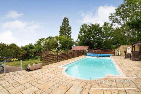 Heated Swimming Pool