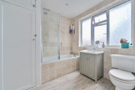 1348813-19-68bed8...