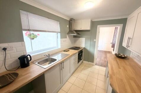 Middlewich Road, Northwich, CW9 photo 3