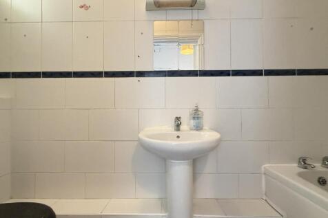 Rochester Road 8 - Bathroom.jpg