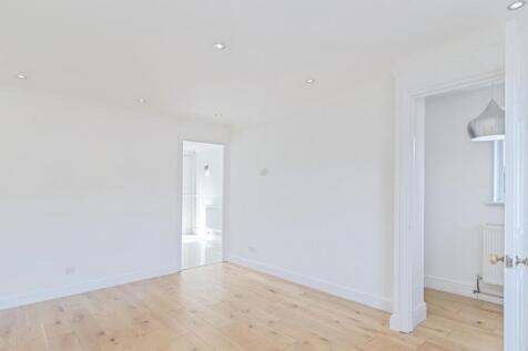 Coniston Close, Wellingborough, Northamptonshire, NN8 photo 4