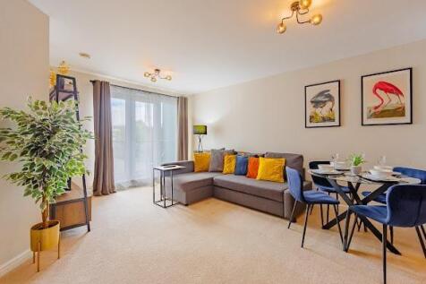 Parkhouse Court, Hatfield, AL10 photo 5