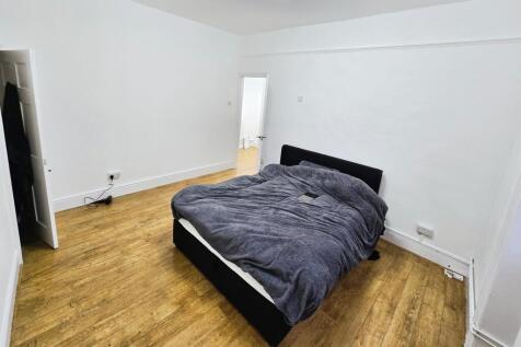 Richmond House, Marlborough Street, SN7 photo 5