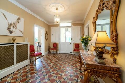 1440px-The Old Re...