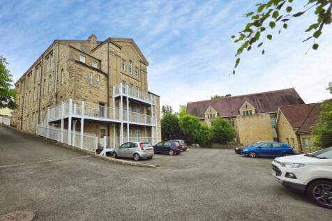 Rear &amp; Residents Parking