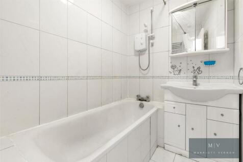 Maybourne Grange 21 MV-9.jpg