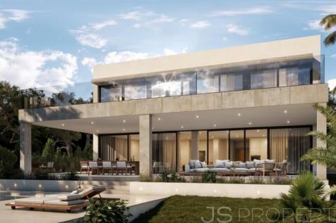 Exclusive new-build villa with spacious plot and luxury features