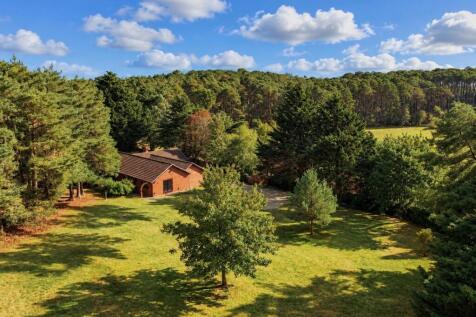 4 bedroom semi-rural home with annexe