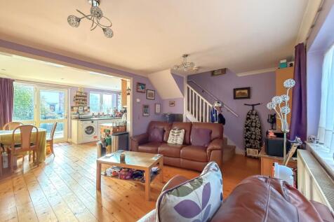 Lounge-Diner-Kitchen