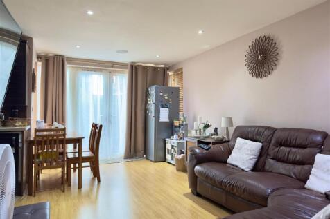 10 Skyline Mews (4).jpeg