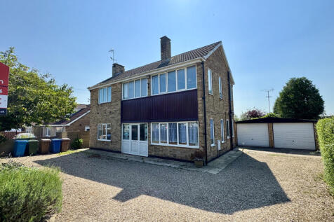 3 Bedroom House - detached for Sale