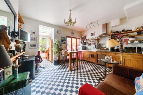 Kitchen/Dining