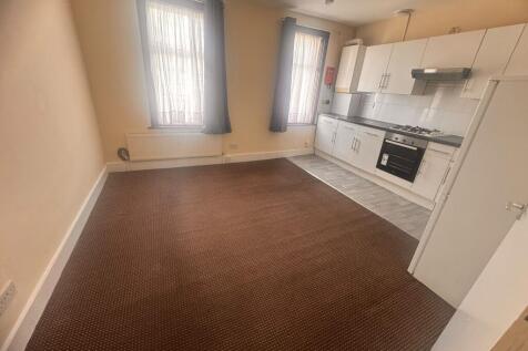Ley Street, Ilford, Redbridge photo 5