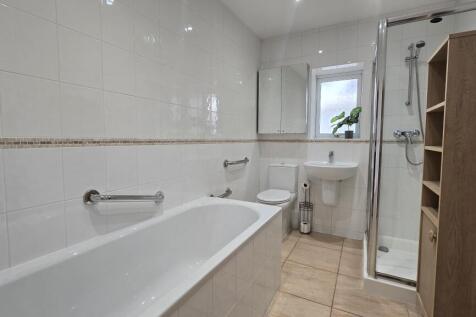 Ground Floor, Coventry Road, Ilford, Redbridge photo 5
