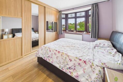 Presented by Clinton Crawford - Ewemove Bexley and