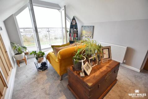 5 - 2025-11-17T130719.200.jpg