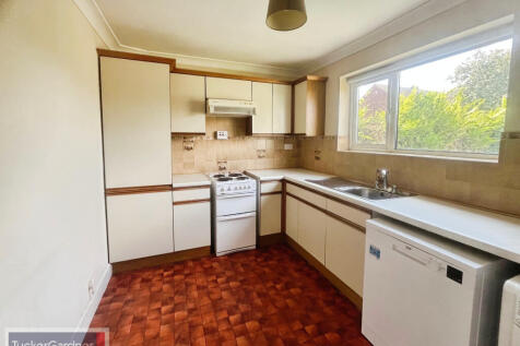 Woburn Place, Duxford, CB22 4QJ photo 3