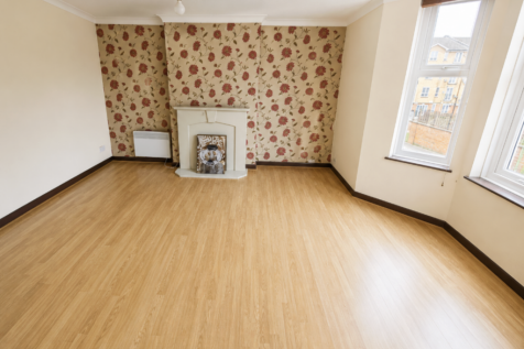 Cardiff Grove, Luton photo 4