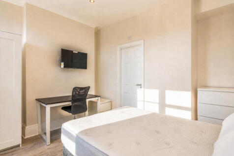 Derby Grove, Lenton, East Midlands, NG7 photo 3