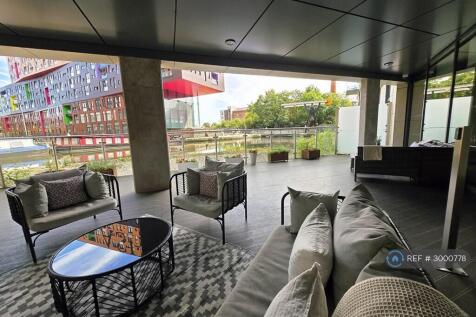 Communal Outdoor Amenity Space