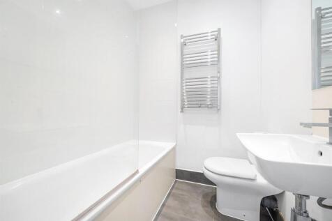 Bathroom.JPG