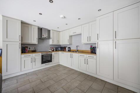 Fitted Kitchen