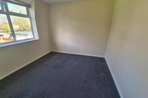 31 Gipsy Patch Lane Bedroom 3.jpg