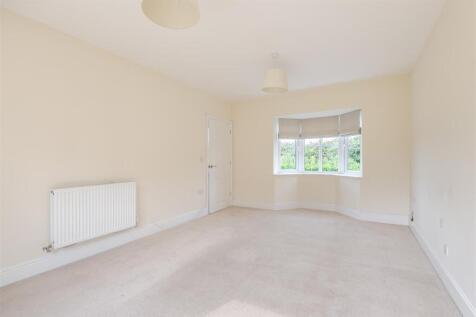 Hillfield Road, Oundle, Peterborough, PE8 photo 3